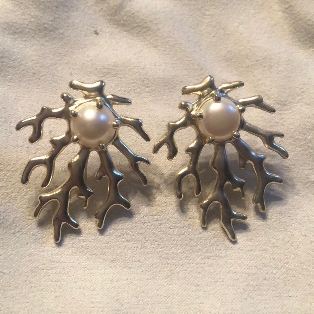 Kendra Scott Hattie Earrings in Gold